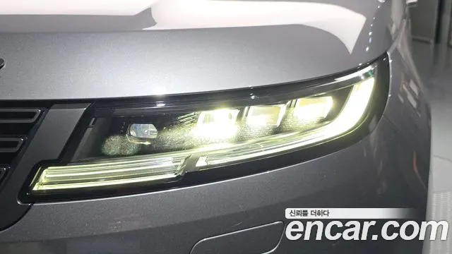 Land Rover Range Rover Sport 2025 thumb 12