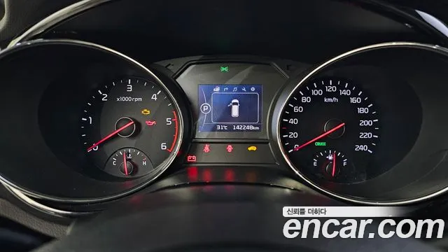 Kia Carnival 2016 thumb 4