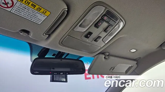 Kia Carnival 2016 thumb 2