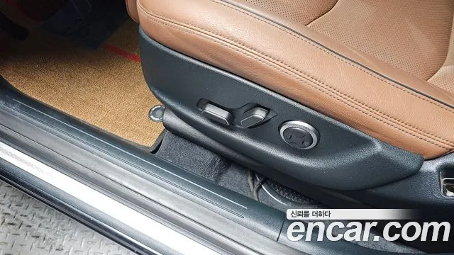 Genesis GV70 2021 thumb 11