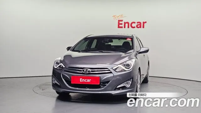 Hyundai i40 2012 thumb 6