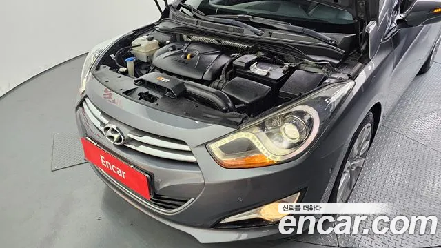 Hyundai i40 2012 thumb 7