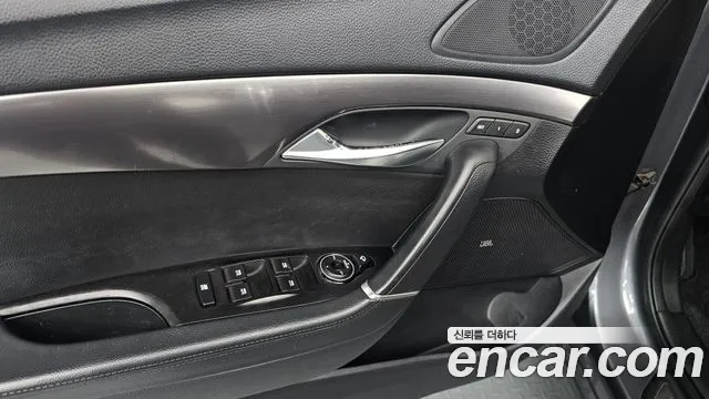Hyundai i40 2012 thumb 5