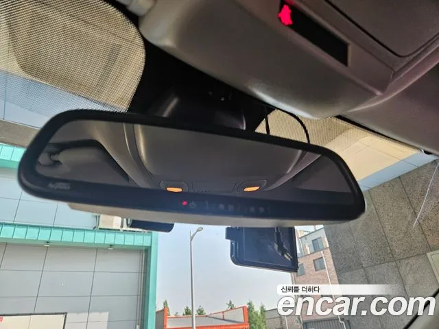 Renault SM6 2017 thumb 7