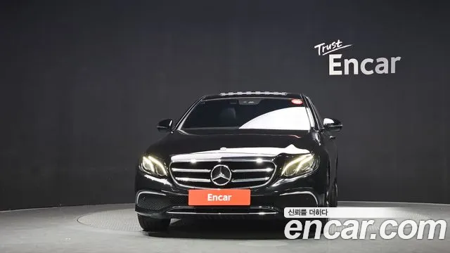 Mercedes-Benz E-Class 2020 thumb 7