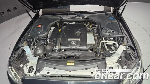 Mercedes-Benz E-Class 2020 thumb 6