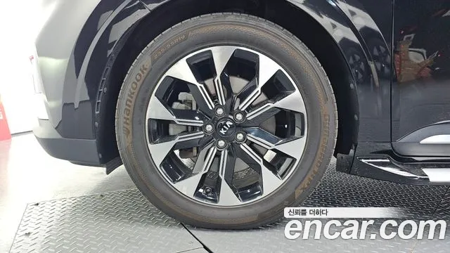 Kia Carnival 2021 thumb 4