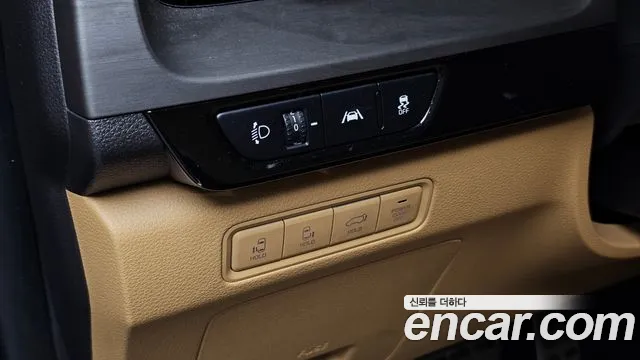 Kia Carnival 2021 thumb 2