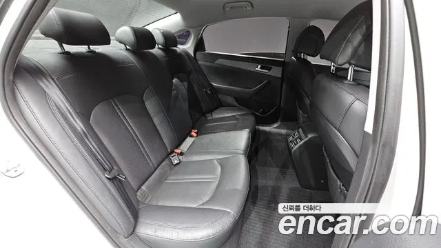 Hyundai LF 2016 thumb 9