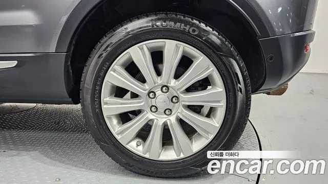 Land Rover Range Rover Evoque 2018 thumb 8