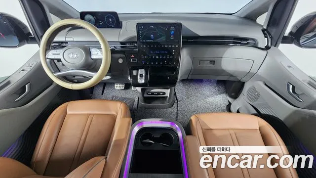 Hyundai Staria 2022 thumb 2