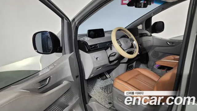 Hyundai Staria 2022 thumb 5