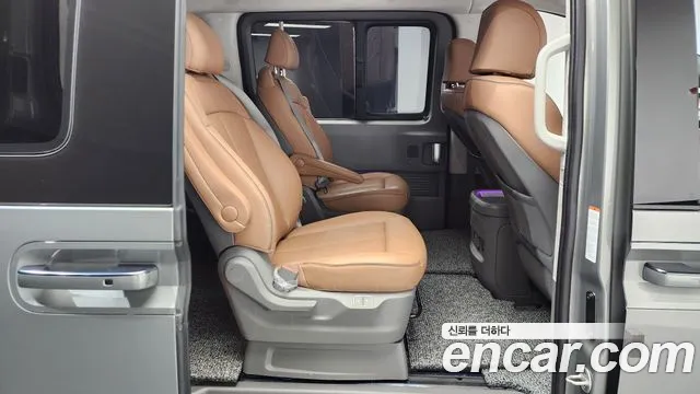 Hyundai Staria 2022 thumb 3