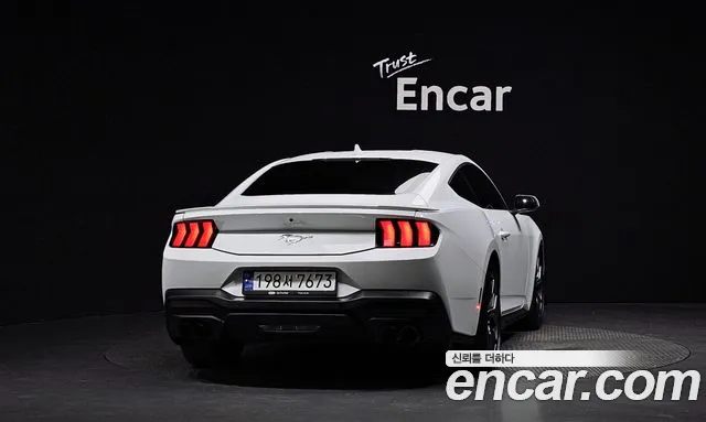 Ford Mustang 2024 thumb 9