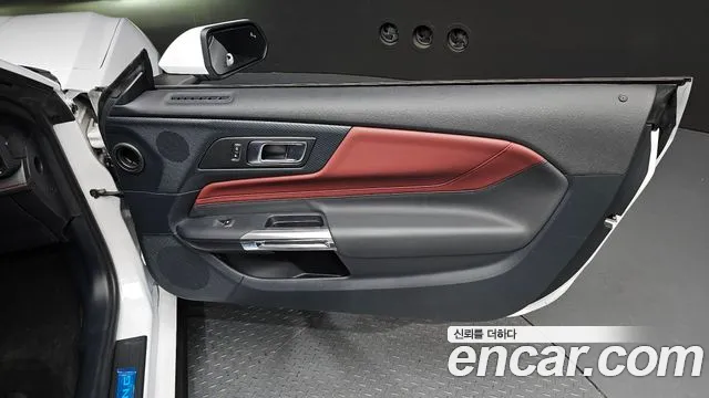 Ford Mustang 2024 thumb 10