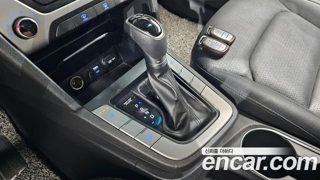 Hyundai Avante 2017 thumb 9