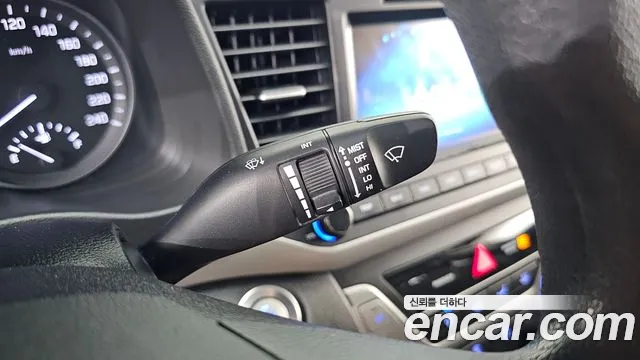Hyundai Avante 2017 thumb 7