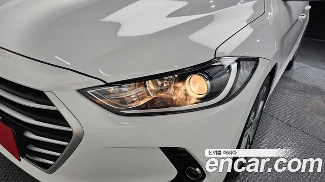 Hyundai Avante 2017 thumb 11