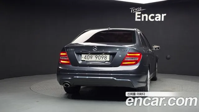 Mercedes-Benz C-Class 2014 thumb 8