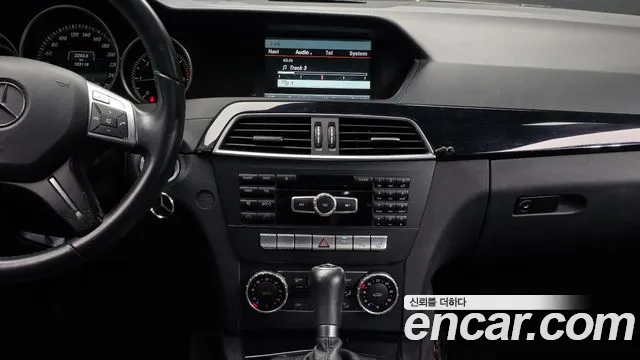 Mercedes-Benz C-Class 2014 thumb 12