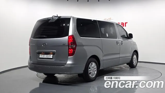 Hyundai Staria 2019 thumb 4