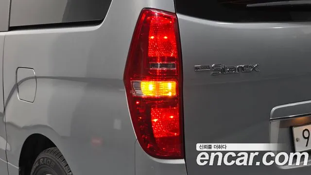 Hyundai Staria 2019 thumb 12