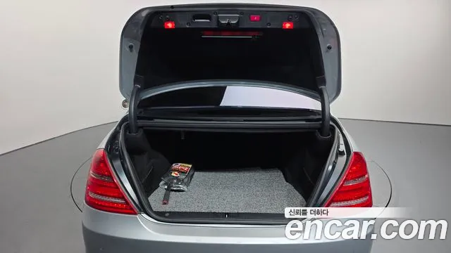 Mercedes-Benz S-Class 2012 thumb 9