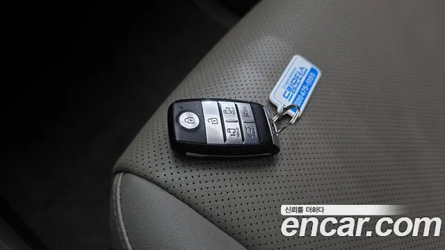 Kia Carnival 2017 thumb 4