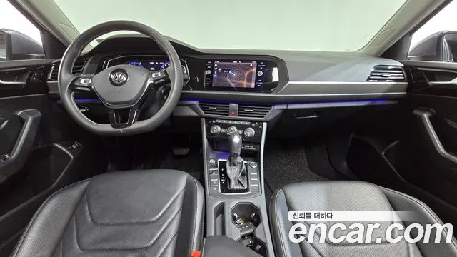 Volkswagen Jetta 2021 thumb 5