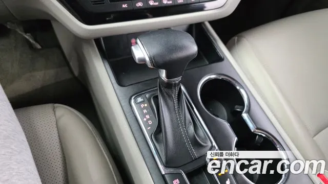 Kia Carnival 2020 thumb 2