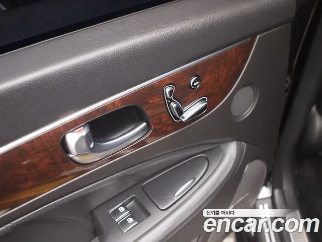 Hyundai Equus 2014 thumb 2