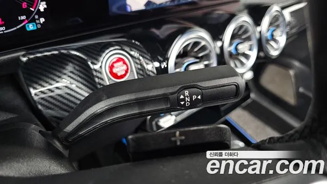 Mercedes-Benz GLB 2024 thumb 5