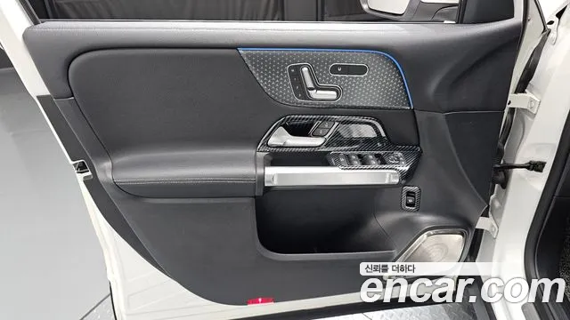 Mercedes-Benz GLB 2024 thumb 3