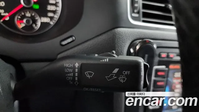 Volkswagen Jetta 2012 thumb 4