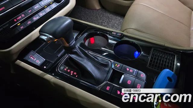 Kia Carnival 2019 thumb 8