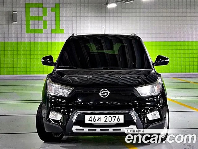 KGM Tivoli 2015 thumb 10