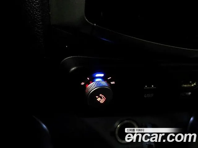 KGM Tivoli 2015 thumb 3