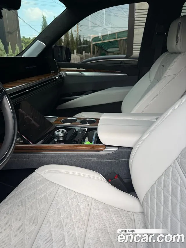 Cadillac Escalade 2025 thumb 6