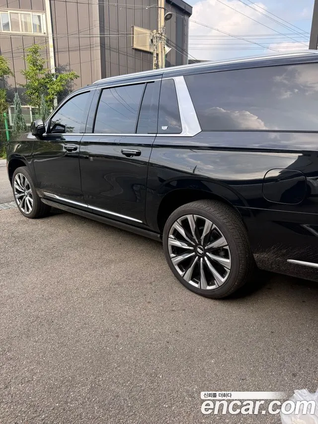 Cadillac Escalade 2025 thumb 5