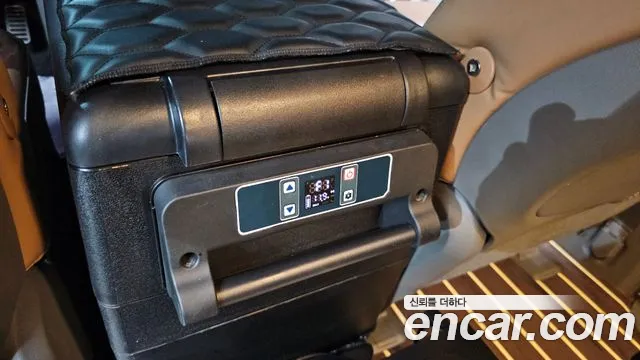 Hyundai Staria 2022 thumb 5