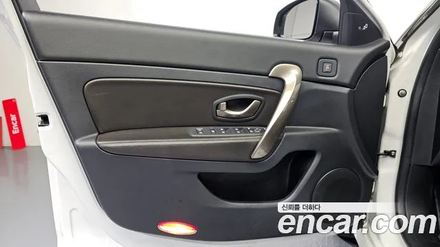 Renault SM5 2015 thumb 7
