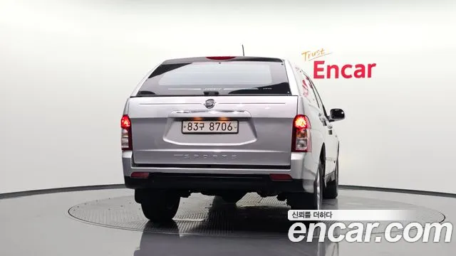 KGM Korando 2016 thumb 9