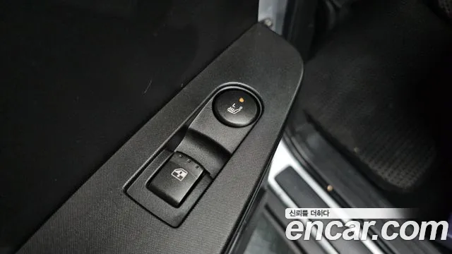 KGM Korando 2016 thumb 2