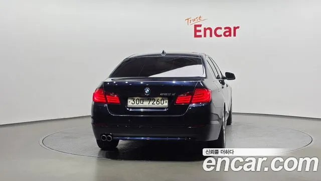 BMW 5 серии 2012 thumb 8