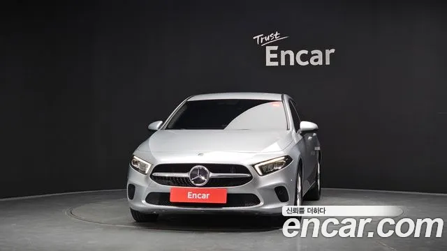 Mercedes-Benz A-Class 2019 thumb 11