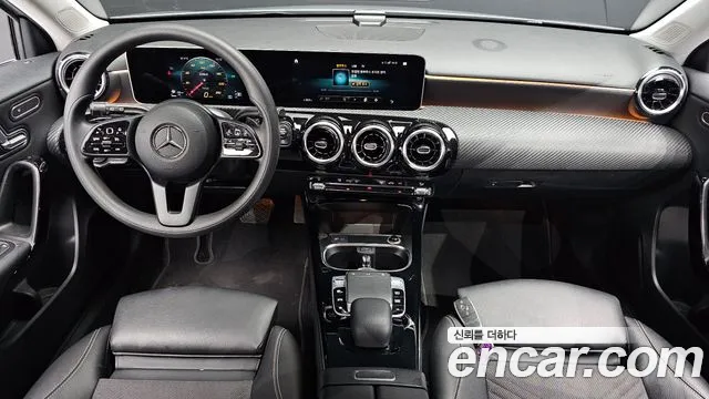 Mercedes-Benz A-Class 2019 thumb 7