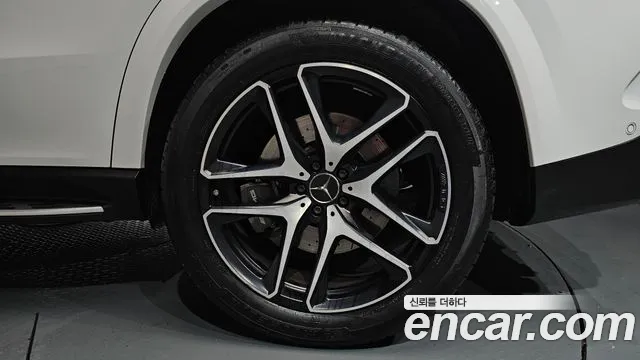Mercedes-Benz E-Класс 2023 thumb 8