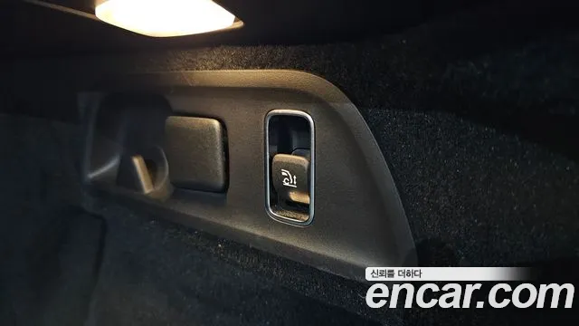 Mercedes-Benz E-Класс 2023 thumb 5