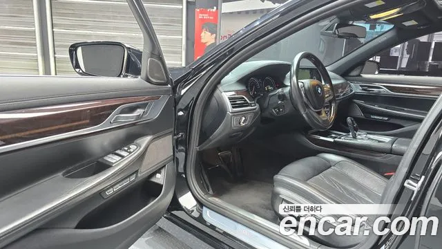 BMW 7 серии 2016 thumb 6