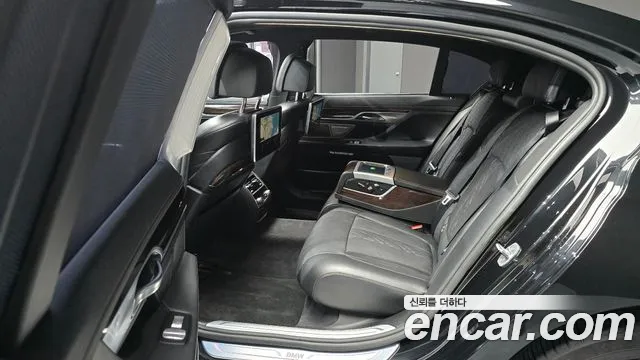 BMW 7 серии 2016 thumb 10